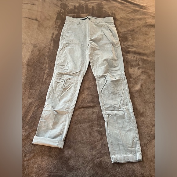 Eddie Bauer Men’s Voyager Flex Chinos - Slim Fit - Picture 4 of 6